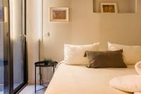 Apartment Private Terrace Steps from Metro - B&B Santiago
