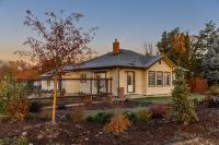 Charming 1920's Cottage - B&B Middleton