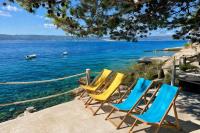 Seafront House with Private Beach Access & Parking - Ferienwohnung Marušići