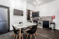 LAW 5 - is 2 Rooms, 4 Beds, Private Parking, Fully Equipped by SUNRISE LONG LETS and SERVICED ACCOMMODATION DUNDEE - Chambres d'hôtes Dundee
