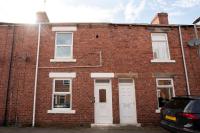 Walk to Beamish Museum Stylish 3BR Home Sleeps 5 - Pass the Keys - Chambres d'hôtes Durham