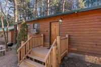 Silver Pine Haven- South Dakota Log House Stay - B&B Rapid City