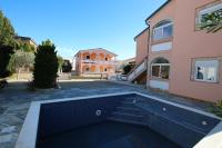 Apartments with heated pool Vir - by TA Leut Agency - B&B Vir