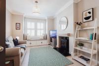 Salterns House - Coastal Escape near Sandbanks - B&B Parkstone