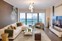 Newly Furnished Luxury 2BR - Perfect for a Family Getaway - Chambres d'hôtes Dubaï