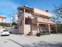 Apartment Kornic 5 - B&B Kornić