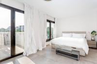 by RIVA - Chic, Contemporary Studio in Puerto Banus Gardens - B&B Marbella