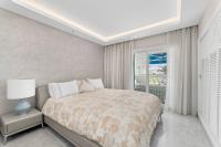 Modern and Large apartment in the heart of Puerto Banus - B&B Marbella
