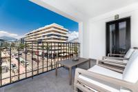 by RIVA - Luxurious, Exclusive 2 Bedroom Apt inside Puerto Banus - Chambres d’hôtes Marbella