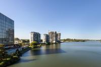 Brand new apartment on the lake 5 min from the airport - Chambres d'hôtes Montevideo
