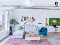 One-Bedroom Apartment with City View