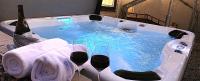 Cliff Views, Hot Tub, Game Room, Kayaks - B&B Page