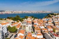 2BR Almada Velha with River & Skyline Views - B&B Almada