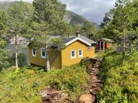 Cabin with boat close to the sea, Hitra municipality - Chambres d'hôtes Hitra