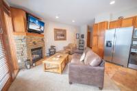 Antlers Gulch 106 by SummitCove Lodging - Bed and Breakfast Keystone