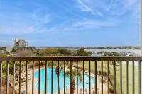 Coastal condo with shared pool beaches shopping - B&B Fort Walton Beach