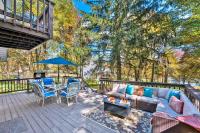Private DockLakefrontHot TubKayaksFire Pit - Bed and Breakfast Long Pond