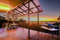 Seaview - Fantastic Bay Views in 1770 - Rustic 2BDR - Walk to Beach - B&B Seventeen Seventy