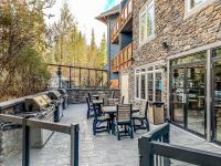 Blackstone Mountain Lodge managed by Little Sister Getaways - Bed and Breakfast Canmore
