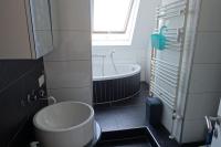 Spacious 4-Bedroom Retreat with Large Sun Terrace - B&B Múnich