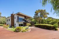 Longboard House - Minutes from Yallingup Beach - Chambres d’hôtes Yallingup
