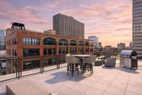 South Loop 2BR Retreat Near Grant Park, Soldier Field, Adler Planetarium & Columbia College - B&B Chicago