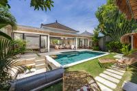 New Villa Solyne by Optimum Bali - 10 min to Canggu & Seminyak - Chambres d'hôtes Kerobokan