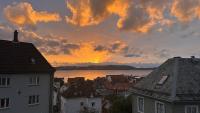 Top Floor Apartment in Bergen with Stunning View - Ferienwohnung Bergen
