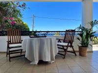 Brilliant Bay & Sea View Apartment in Saronida - Ferienwohnung Saronída
