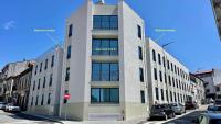 Elegant 1BR Free Parking Near Metro and Dom Luis I - Chambres d'hôtes Vila Nova de Gaia