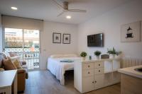 AT056 Renovated studio 15 min from the beach - Chambres d’hôtes Torredembarra