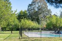 Southern Highlands Villa, Spacious, Gardens, Pool - B&B Bundanoon