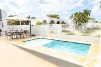 AQUA Casa A-8 - Vibrant & FUN 3 BR House with Pool - B&B Dorado