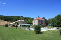 Gîtes Grand Pré ! et la Roulotte de Roquecor - Chambres d’hôtes Roquecor