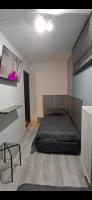 KOMFORT NOCLEGI, SUTERENA - basic&standard rooms - Bed and Breakfast Blizne Łaszczyńskiego
