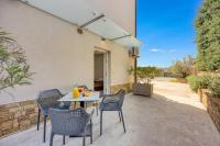 Modern Apt Deni- Terrace & Private Parking - Happy Rentals - Bed and Breakfast Koper