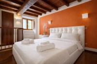 Modern King Size suite in front of the Pantheon - B&B Roma