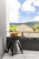 Luxury 2BR Thirroul Stay - Beach - Train - Car Free - Bed and Breakfast Thurla