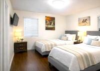 Quadruple Room with Private Bathroom