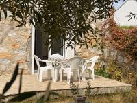 Trikorfo Beach Apartment, 150m from Sandy Beach - Chambres d’hôtes Psakoúdia