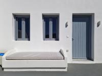 Pyrgos Trilogy Boutique Houses - Oinos - B&B Synterína