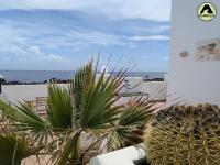 VolKKanrentals Casa Lila Seafront House - B&B Guatiza