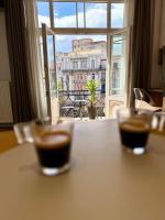 AGAIN 2 Downtown Premium Suite with Parking - Chambres d'hôtes Thessalonique