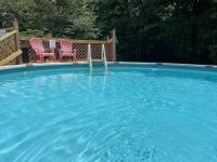 Relaxing Family Cabin with Pool &Hot Tub! Sleeps 5! - B&B Nashville