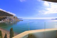 Azure Deluxe Residence Budva - Seafront Living Suites - B&B Bečići