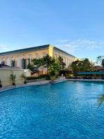 Venice Luxe Escape - Studio Type, 2 beds- Pool, Netflix, Canal Mall Access for 3 guests only - B&B Manila