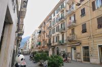 EVA House Centrale FamilyFriendly Silenziosa - B&B La Spezia