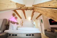 WOOD WORLD Luxury II Massage - Bergblick - Parken - Küche - Light Show - Trampolin - B&B Markdorf