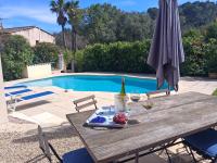 VALBONNE Villa récente avec piscine - Bed and Breakfast Valbonne