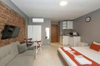 Estudio con balcón